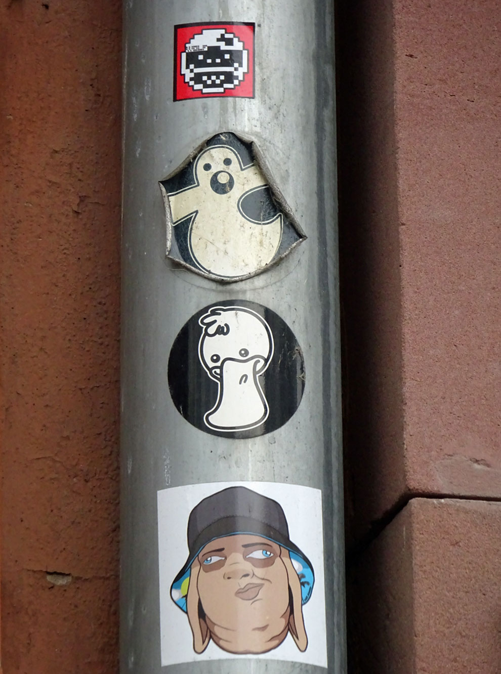 Streetart - Sticker by Wolf