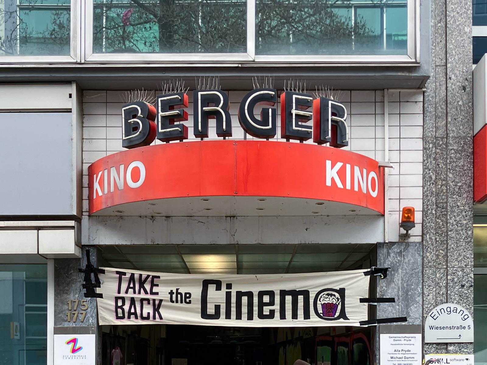 Take back the Cinema - Das Berger Kino in Frankfurt wurde besetzt