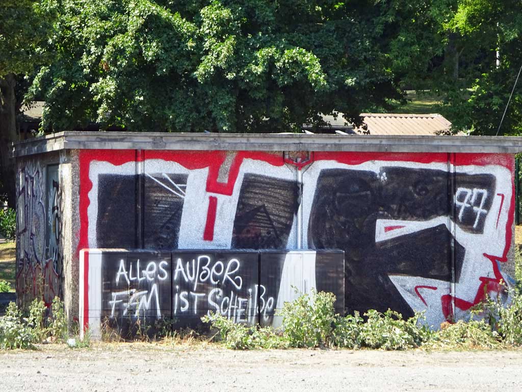 Territorial Pissings