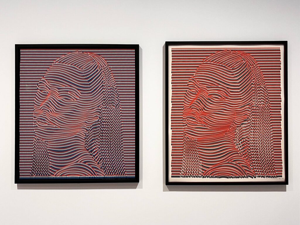 Thomas Bayrles Kim-Kardashian-Portrait aus Lippenstiften als das Mädchen mit dem Perlenohrring in der Schirn Kunsthalle