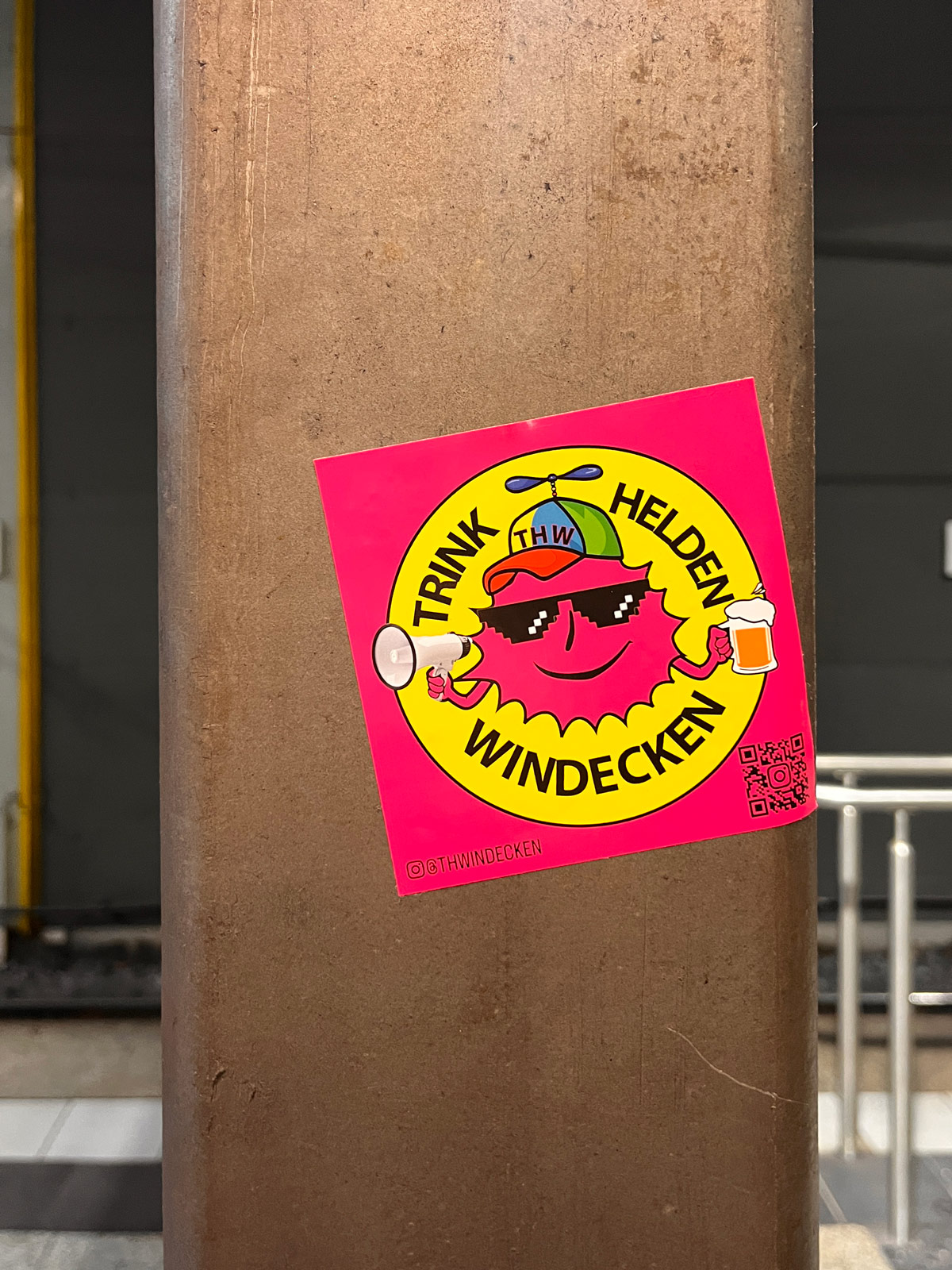 Trink Helden Windecken – Abwandlung des „Atomkraft? Nein Danke“-Logos