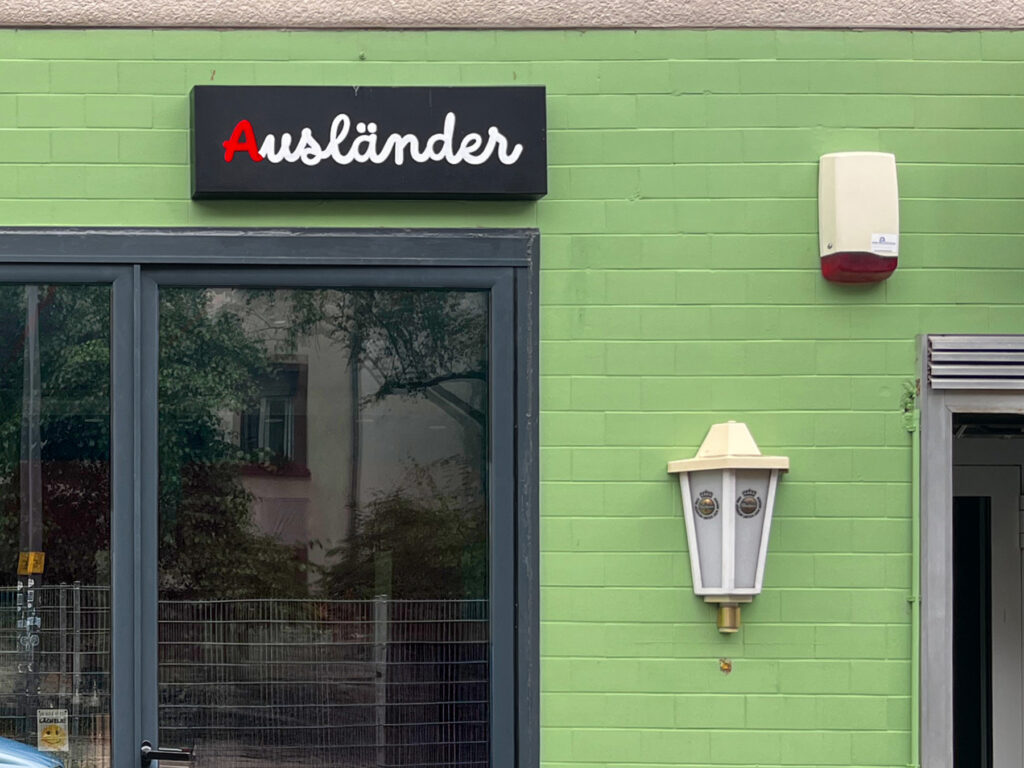 Typografie Frankfurt – Ausländer Café Bar