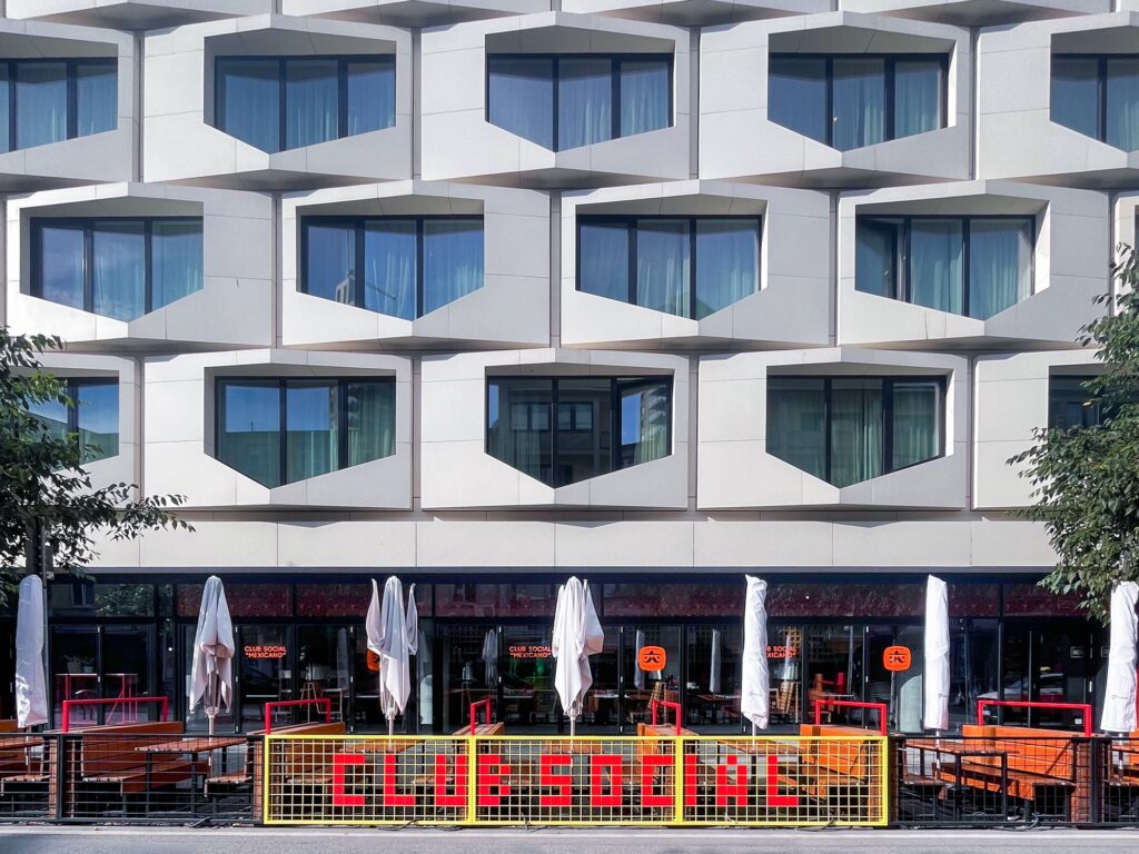 Typografie in Frankfurt: Club Social