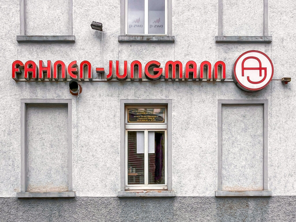 Typografie in Frankfurt – Fahnen-Jungmann