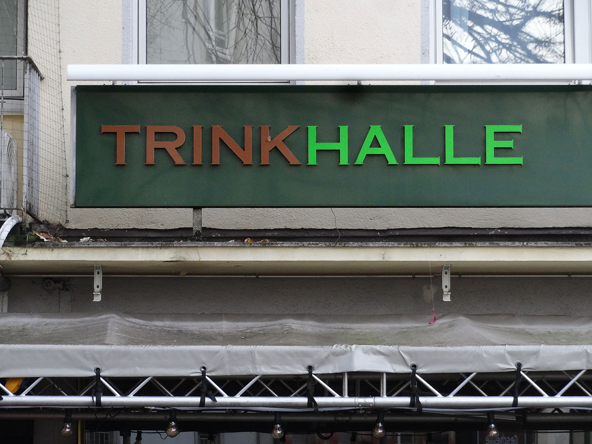 Typografie, Schilder und Logos in Frankfurt - Trinkhalle