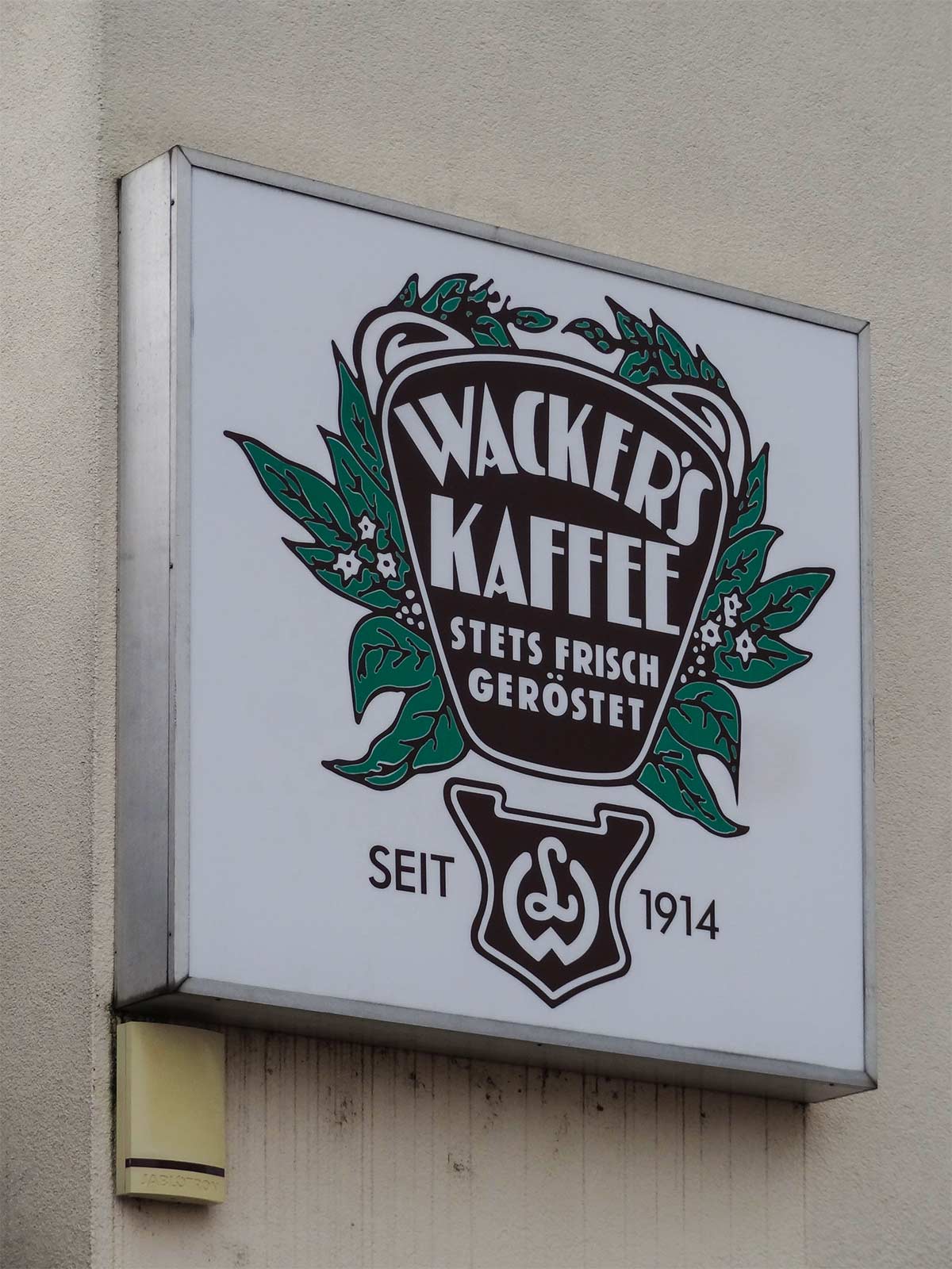 Typografie, Schilder und Logos in Frankfurt - Wacker's Kaffee