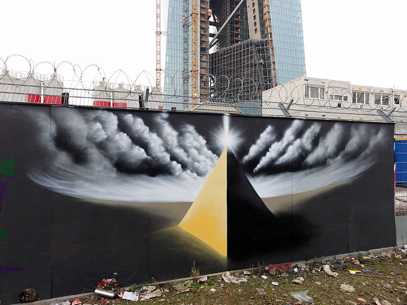 Under Art Construction - Graffitikunst am Bauzaun des EZB-Neubaus