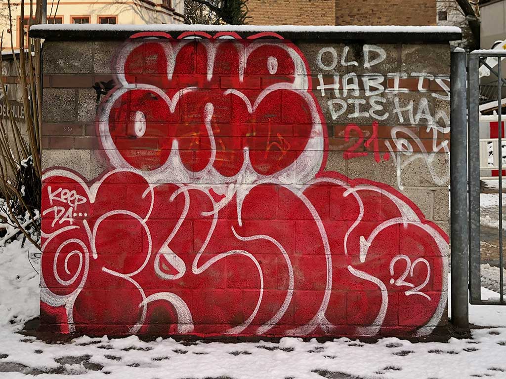 Urban Art Frankfurt - Old habits die hard