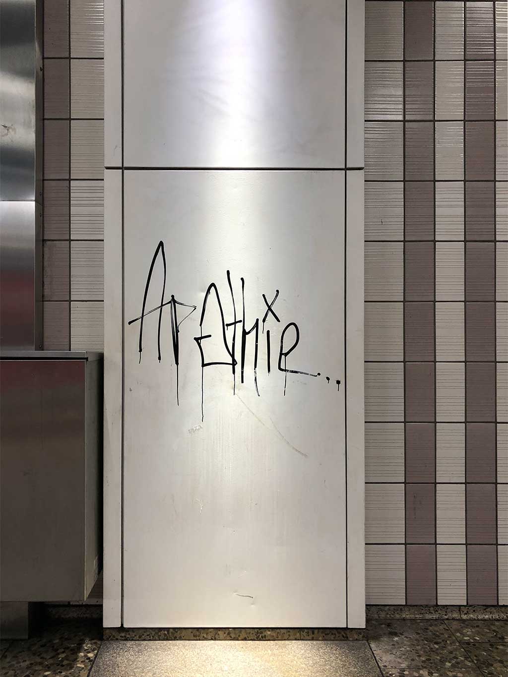 Urban Art Frankfurt - Apathie