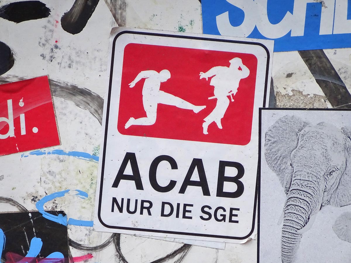 Urban Art Logo Rebranding: ACAB NUR DIE SGE statt Bundesliga