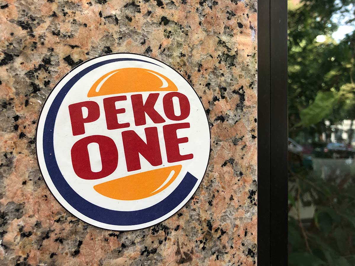 Urban Art Logo Rebranding: PEKO ONE statt BURGER KING
