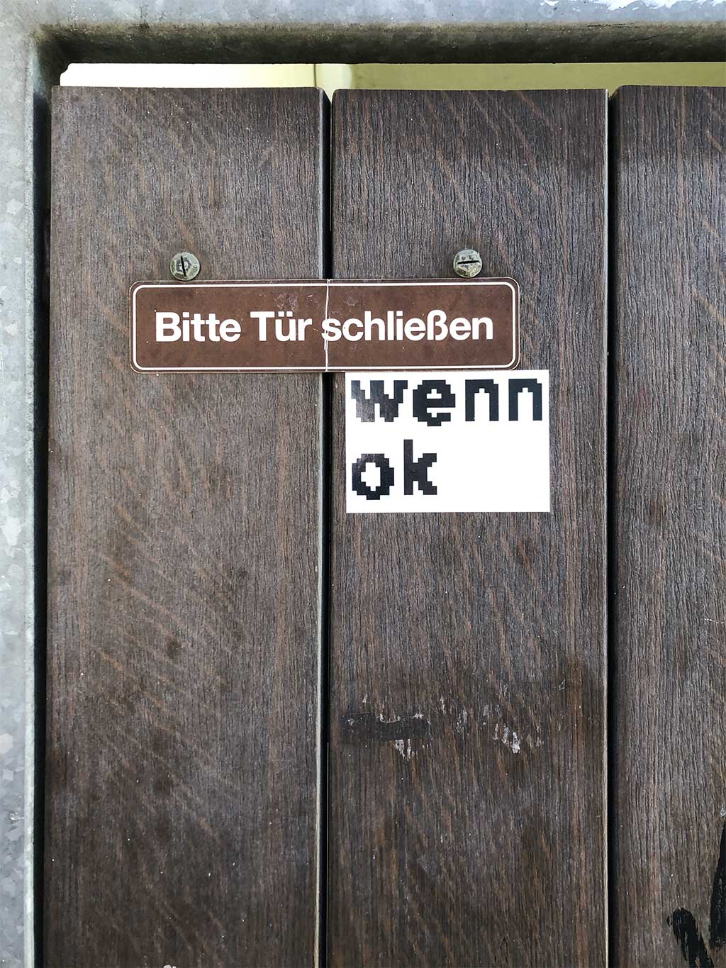 Urban Art Offenbach - Bitte Tür schließen wenn OK