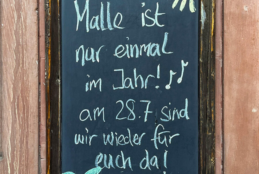 Urlaubszeit in Frankfurt-Bornheim 2026 - Gaststätte