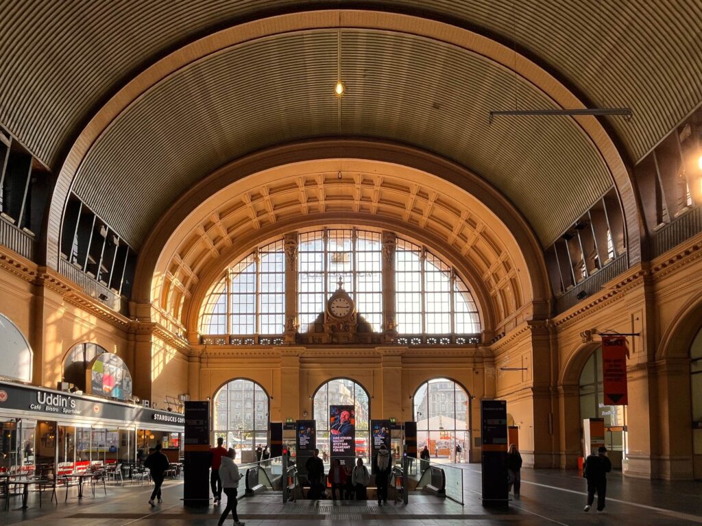 Vorhalle des Frankfurter Hauptbahnhofs