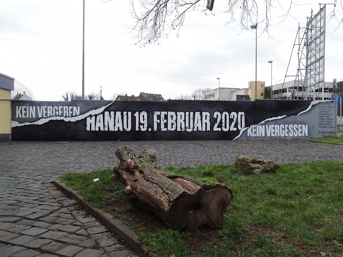Wandbild erinnert an Opfer vom 19. Februar 2020 in Hanau - Kein vVergeben, kein Vergessen